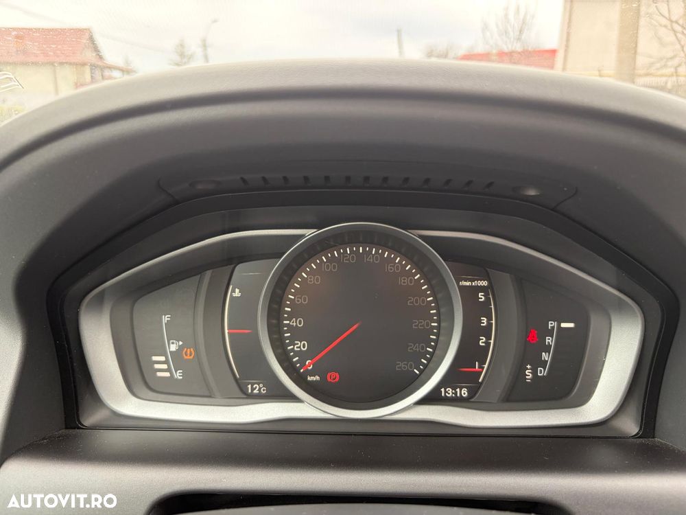 Volvo XC 60 D4AWD Kinetic - 10
