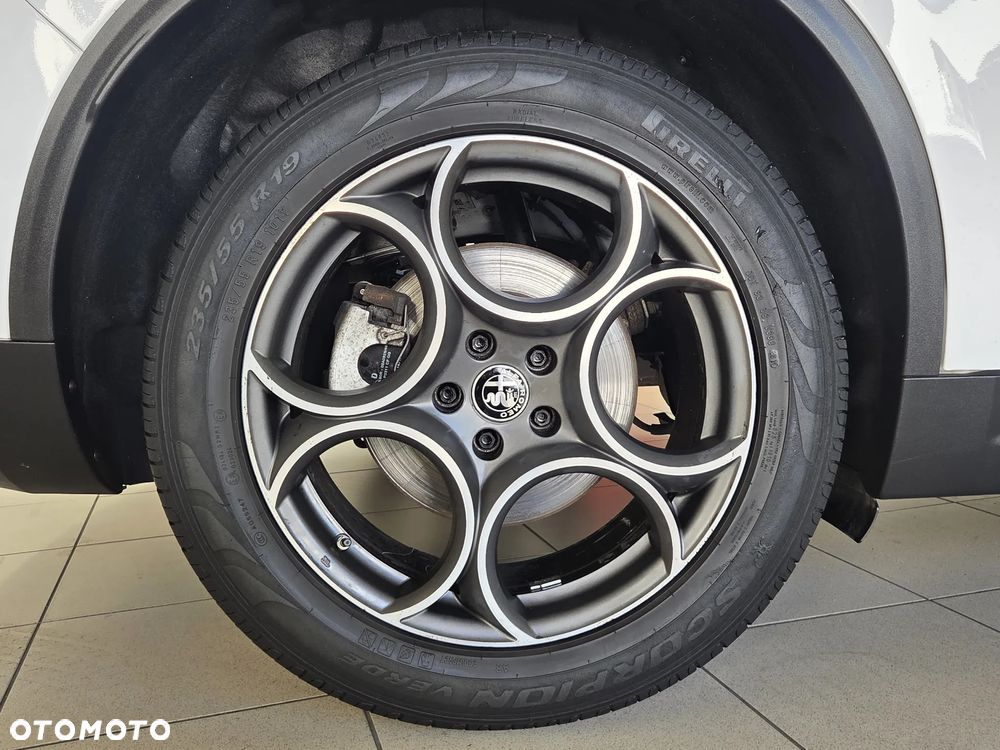 Alfa Romeo Stelvio 2.0 Turbo B-Tech Edition Q4 - 8