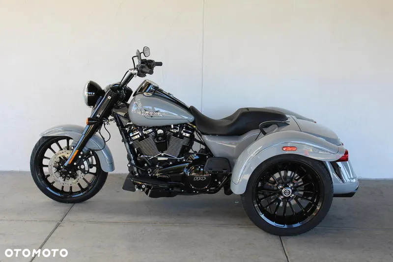 Harley-Davidson Trike Freewheeler - 3