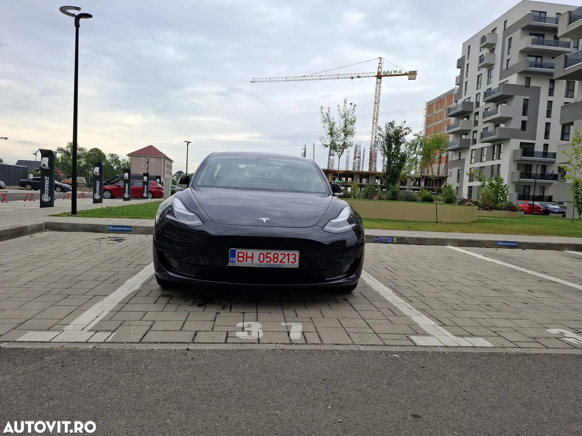 Tesla Model 3 - 8