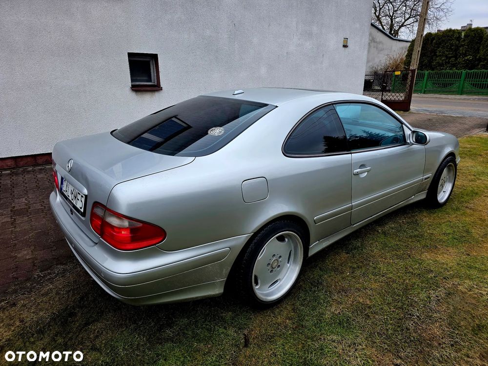 Mercedes-Benz CLK - 6
