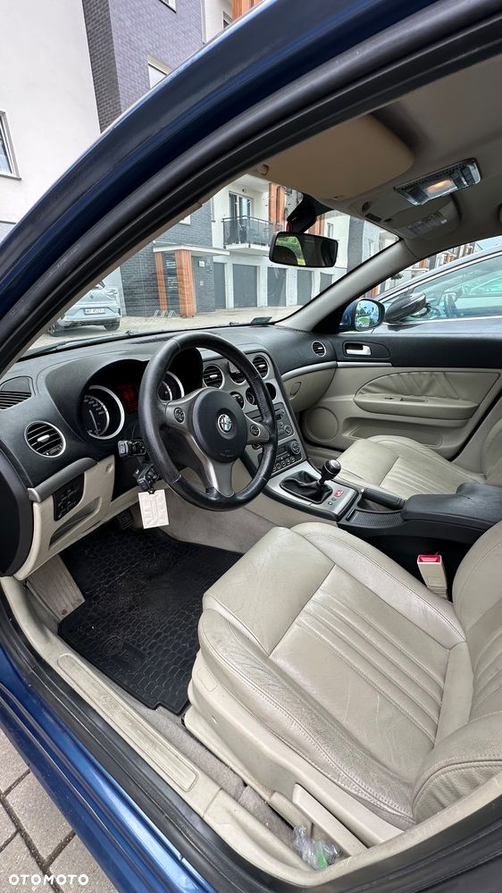 Alfa Romeo 159 - 6