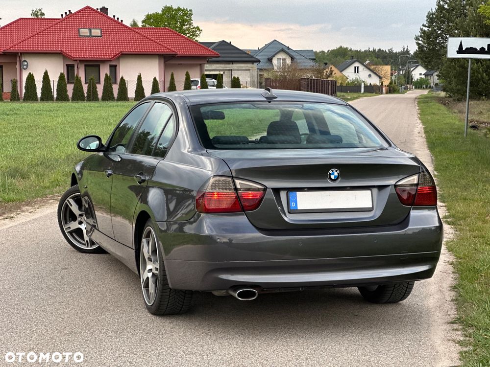 BMW Seria 3 318i - 33