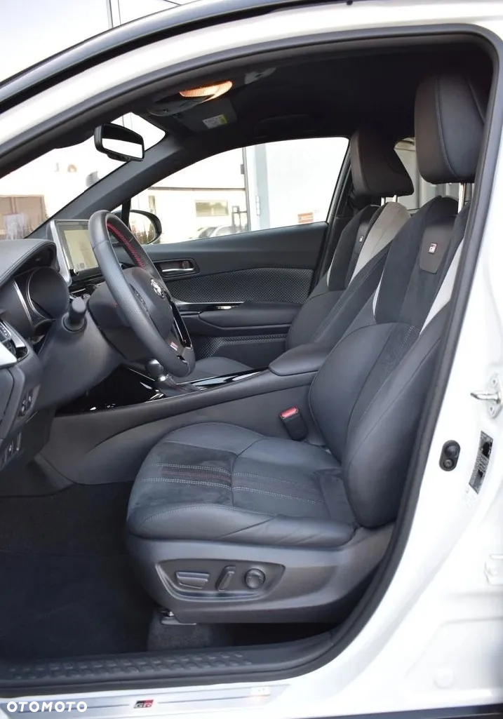 Toyota C-HR - 8