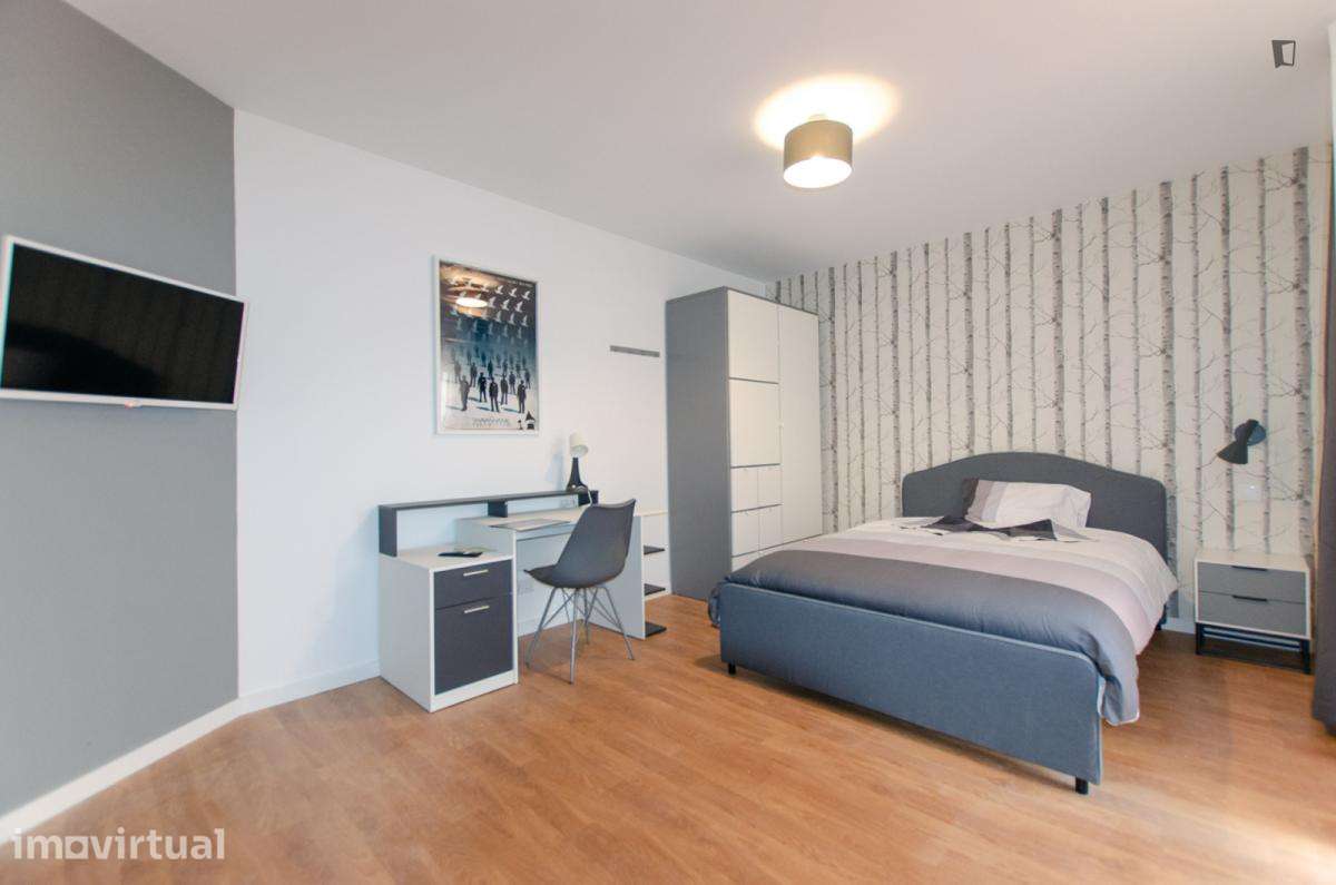 Quarto - localizado em Oeiras Lisbon - Grande imagem: 2/20