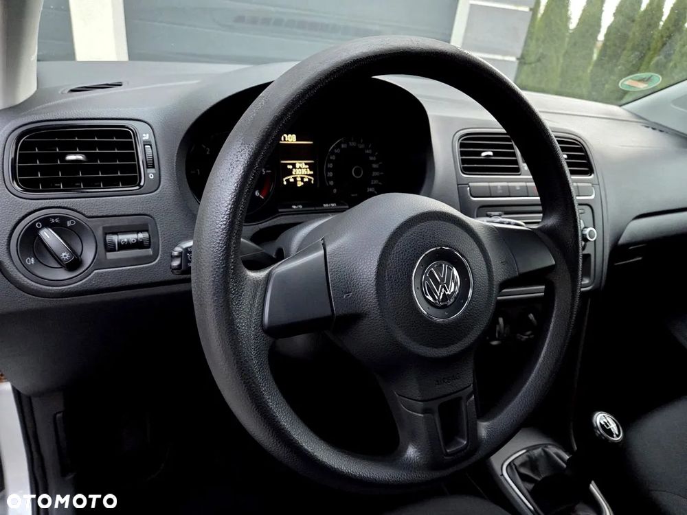 Volkswagen Polo - 24