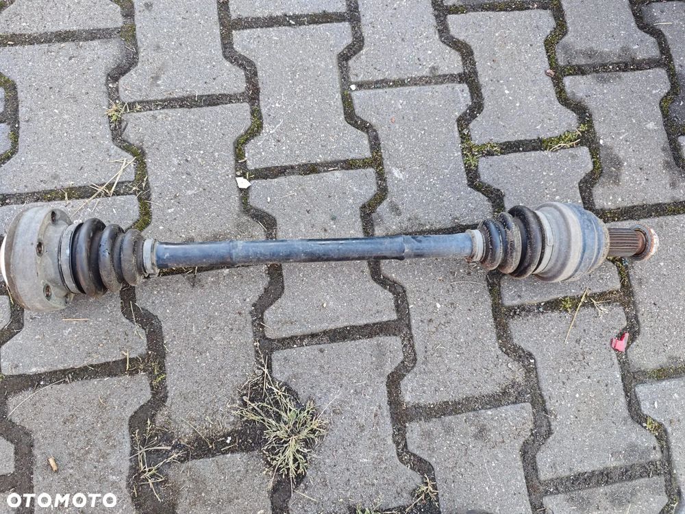 PÓŁOŚ PRAWY TYŁ XDRIVE BMW E90 E91 7599534 (2005-2012)