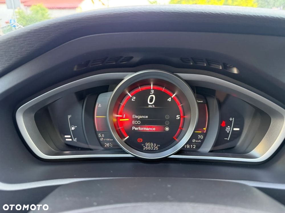 Volvo V40 D2 RDesign - 25