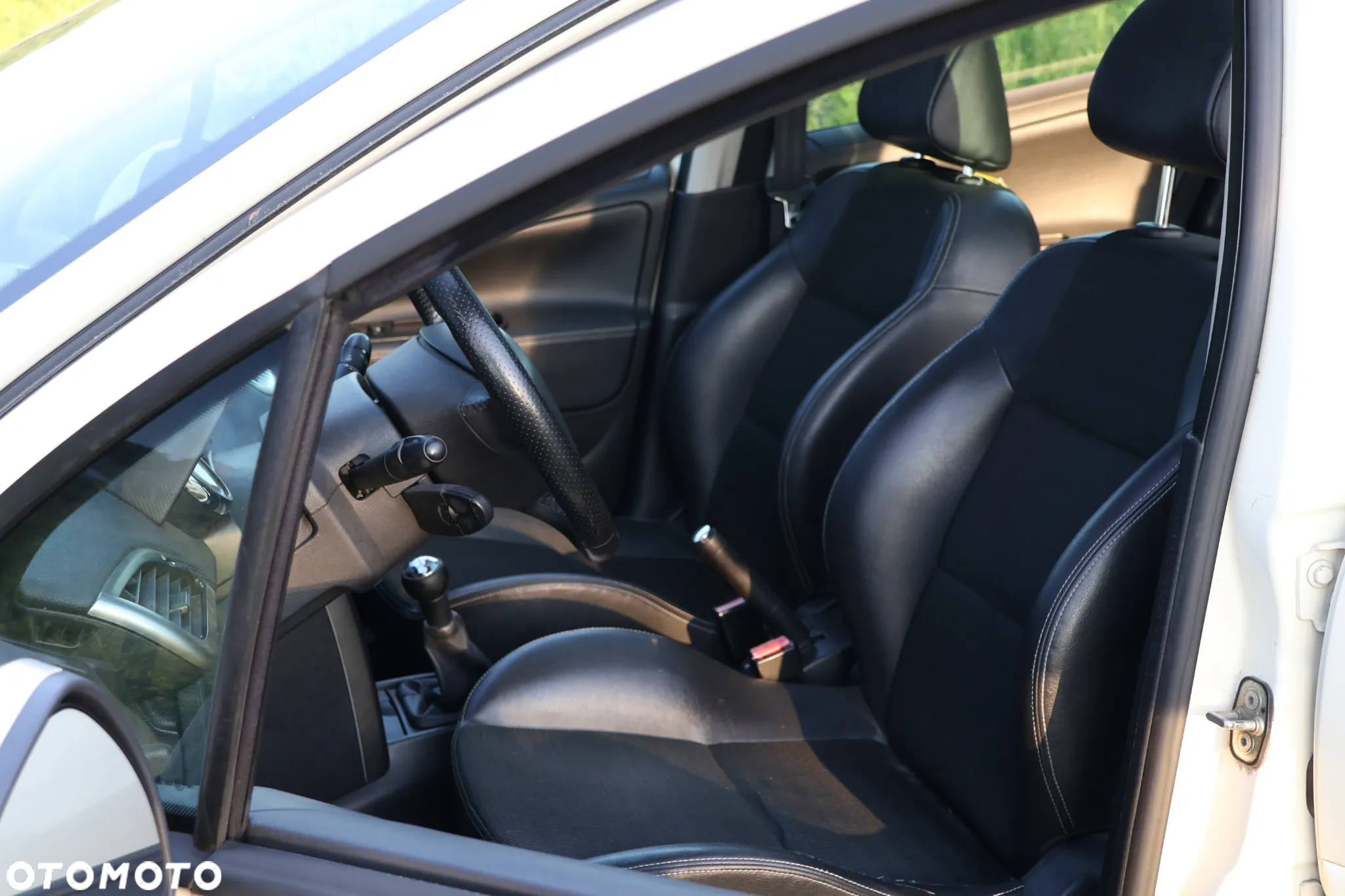 Peugeot 207 Outdoor 1.6 HDi - 32