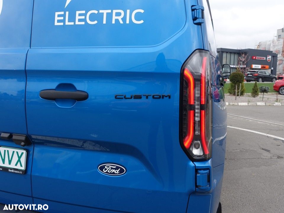 Ford Transit Custom - 13