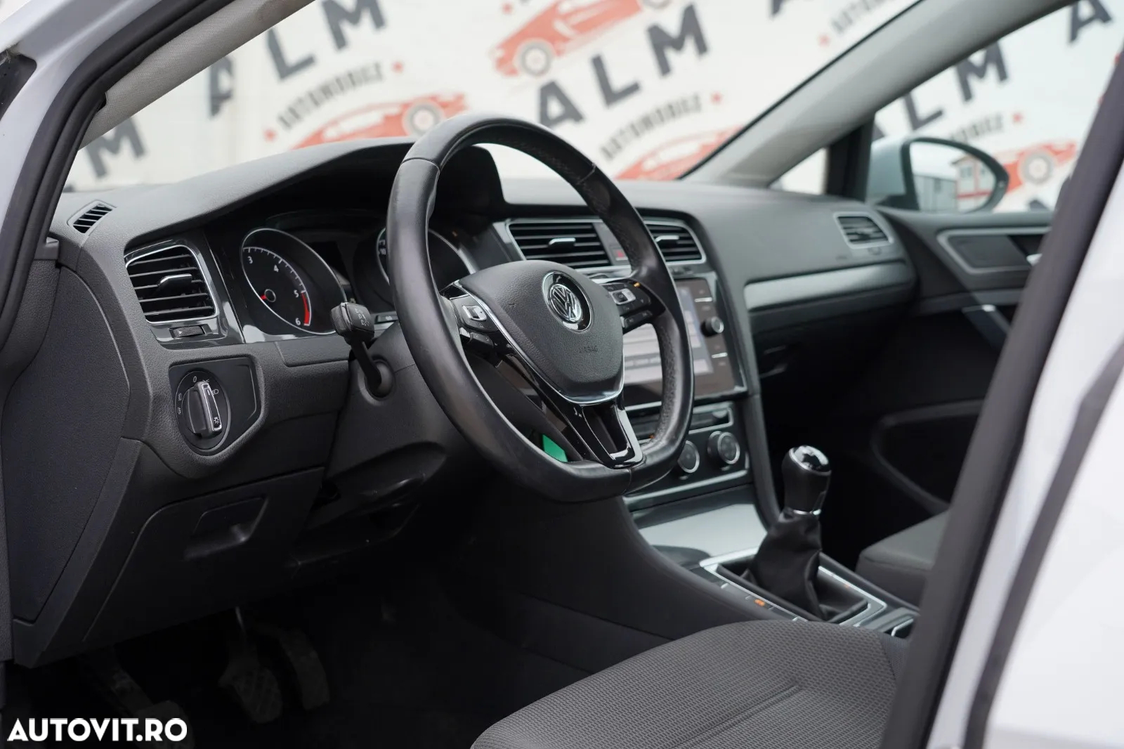 Volkswagen Golf 1.6 TDI Trendline - 13