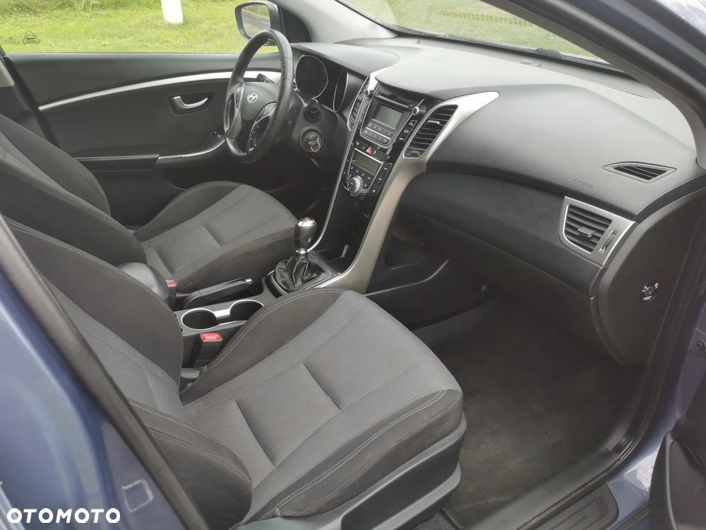 Hyundai i30 1.6 CRDI Trend - 9