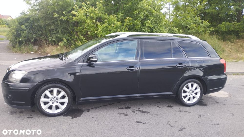 Toyota Avensis 1.8 VVT-i Sol - 1