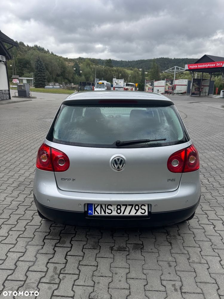 Volkswagen Golf - 6