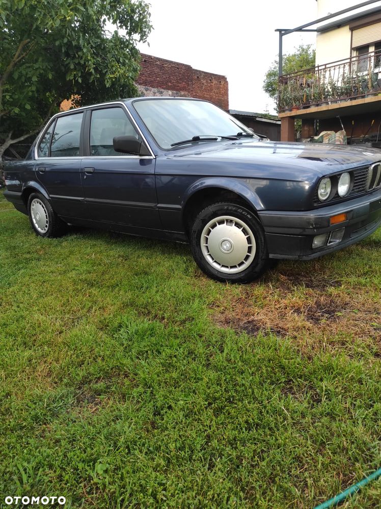 BMW Seria 3 316i - 14