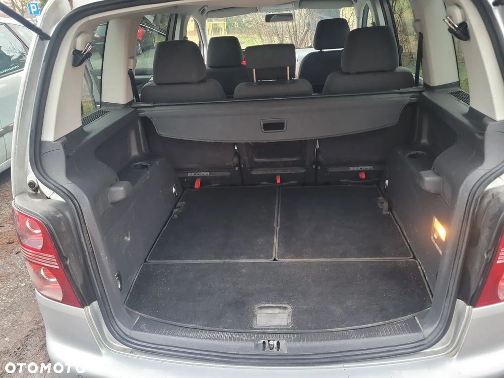 Volkswagen Touran 1.9 TDI DPF Trendline - 10