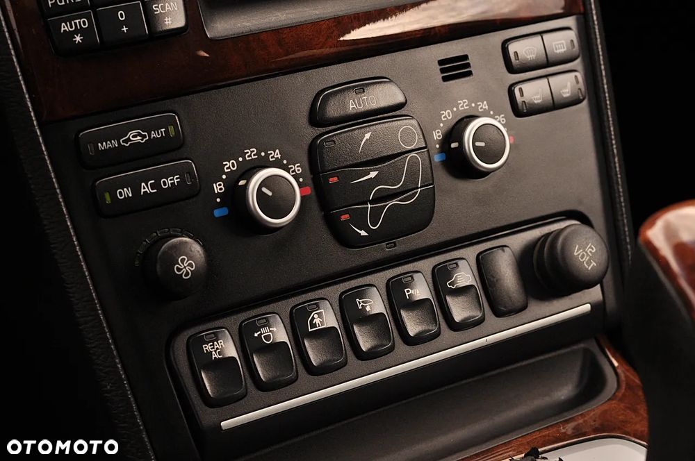 Volvo XC 90 D5 AWD Geartonic Executive - 32