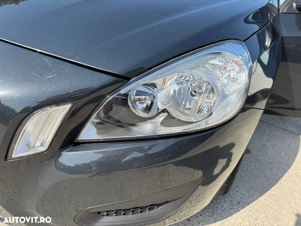 Volvo S60 DRIVe Start-Stop Kinetic - 4