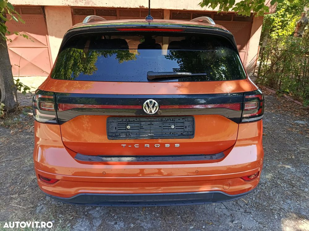 Volkswagen T-Cross - 11