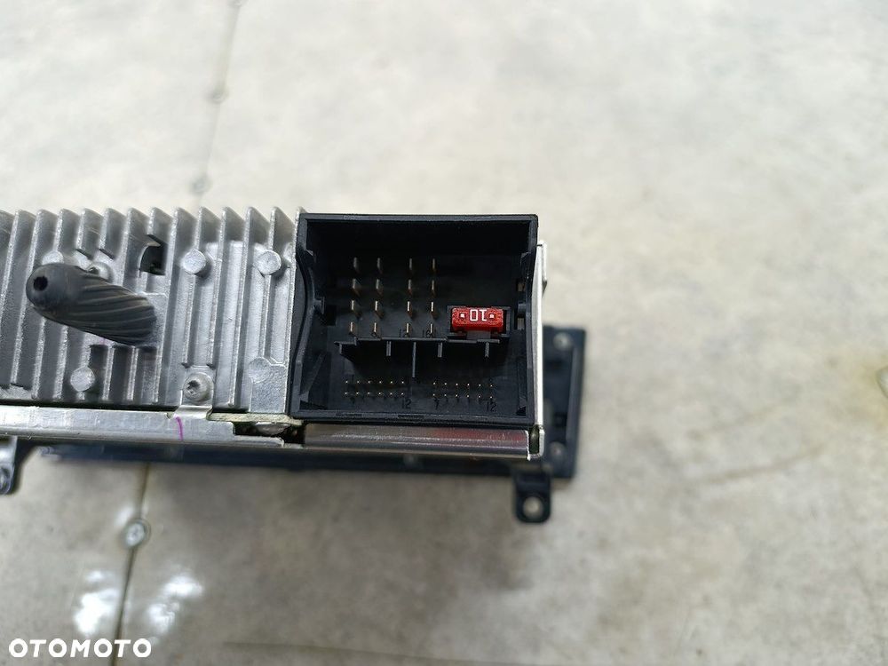 RADIO FABRYCZNE BMW 3 E90 9141682 VP4KAF-18C838-NG  VISTEON - 7