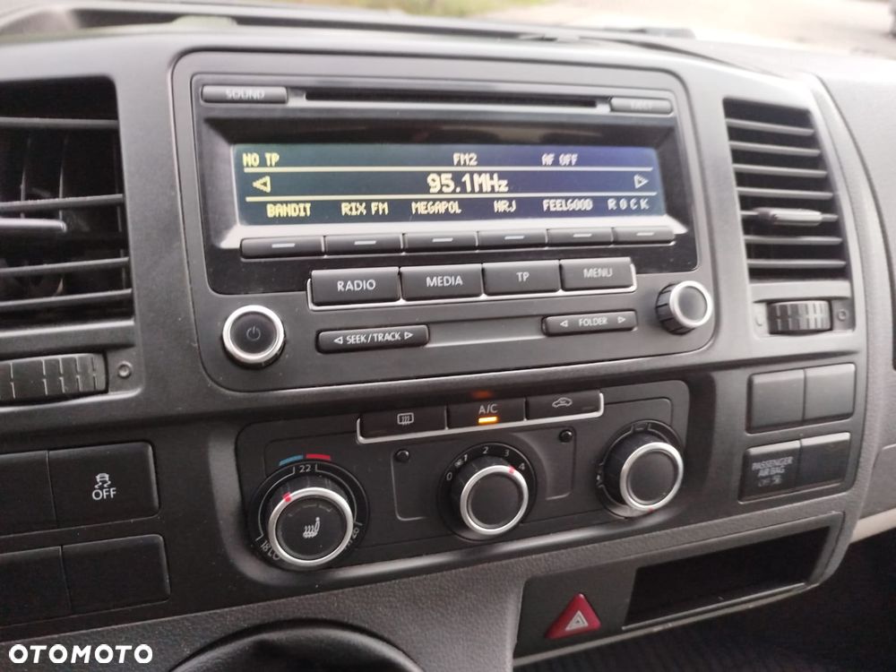 Volkswagen T5 - 10