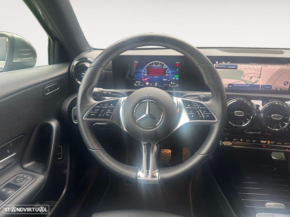 Mercedes-Benz A 250 e - 12