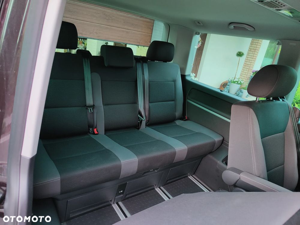 Volkswagen Multivan - 30