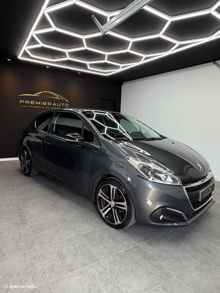 Peugeot 208 1.2 PureTech GT Line - 2