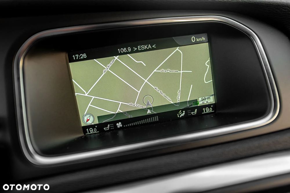 Volvo V40 D4 Drive-E Momentum - 31