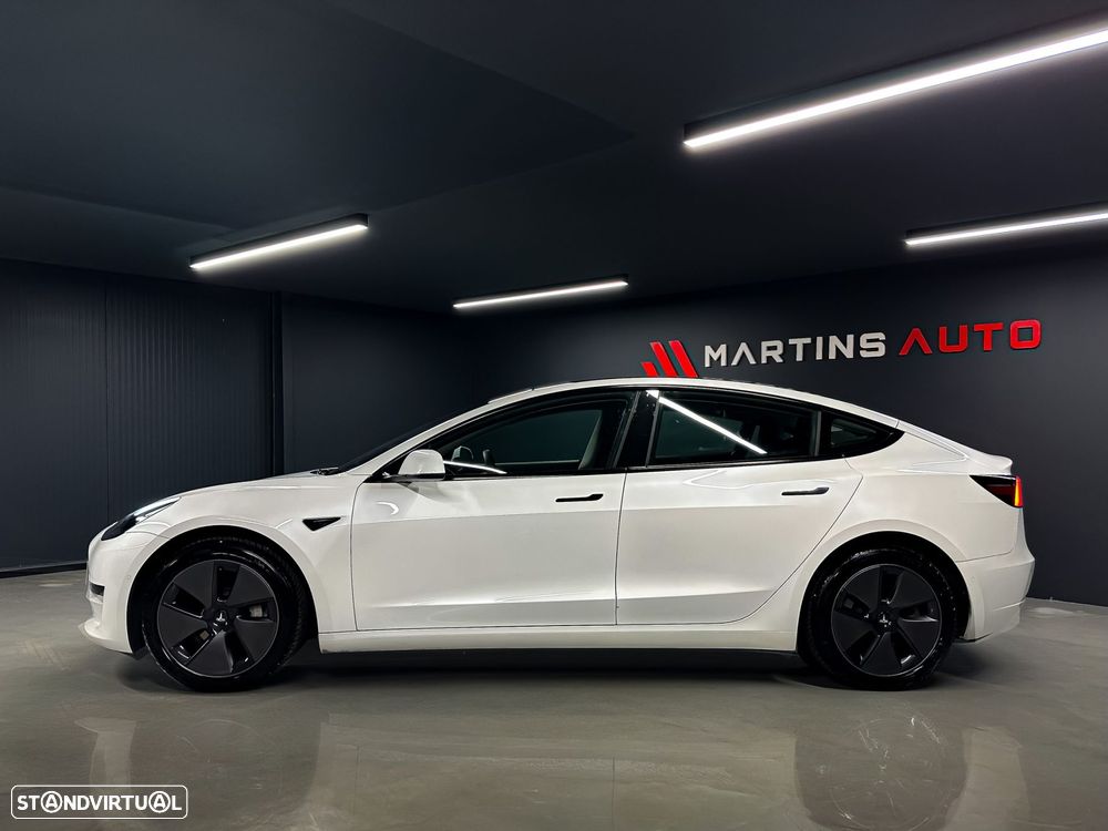 Tesla Model 3 - 3