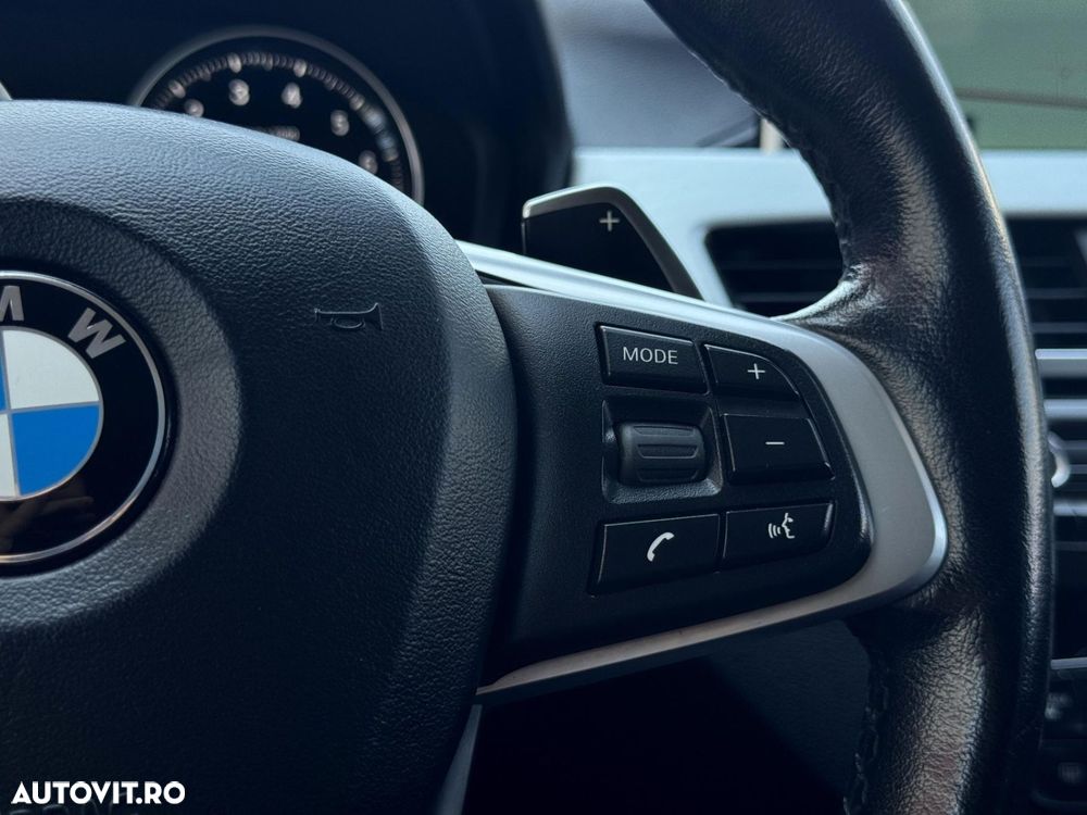 BMW X1 xDrive20i AT - 12