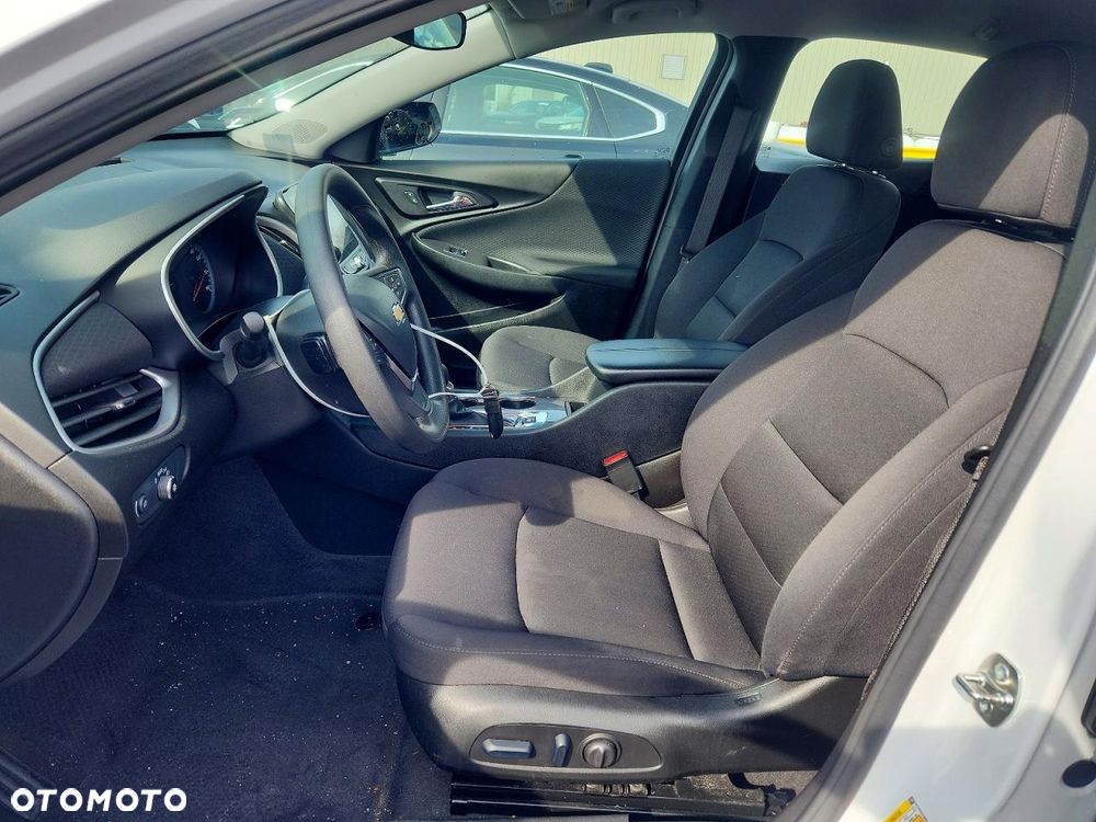Chevrolet Malibu - 8