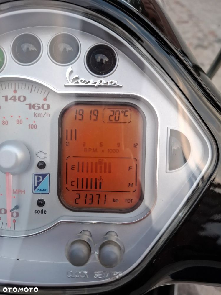 Piaggio Vespa - 7