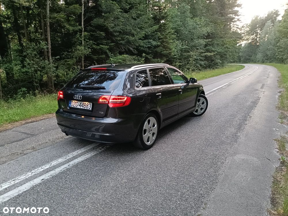 Audi A3 Sportback 2.0 TDI DPF Ambiente - 4