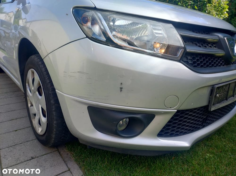 Dacia Sandero 1.2 16V 75 Celebration - 8