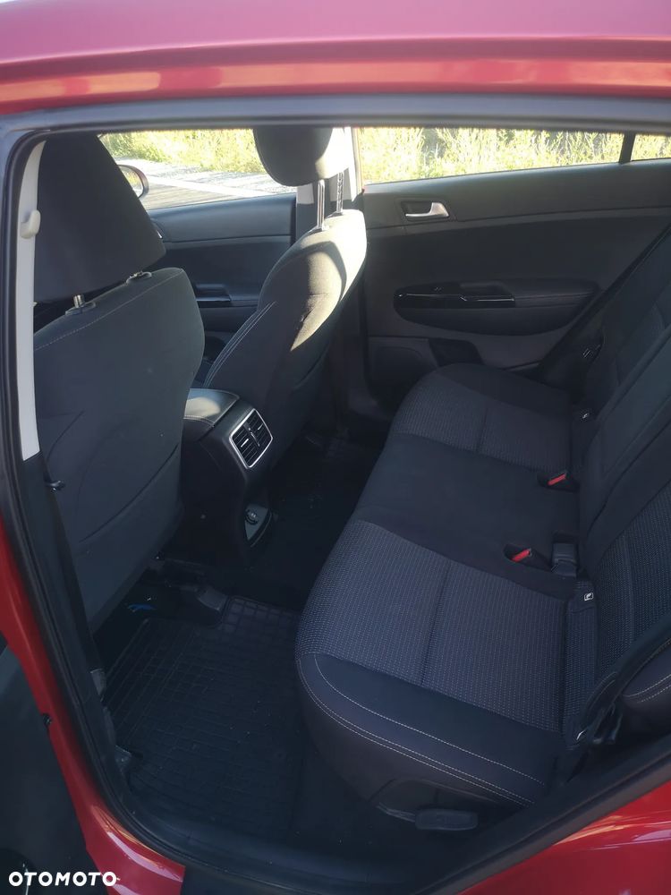 Kia Sportage 1.6 CRDI 2WD Eco-Dynamics+ (48V M-H) Black Edition - 13