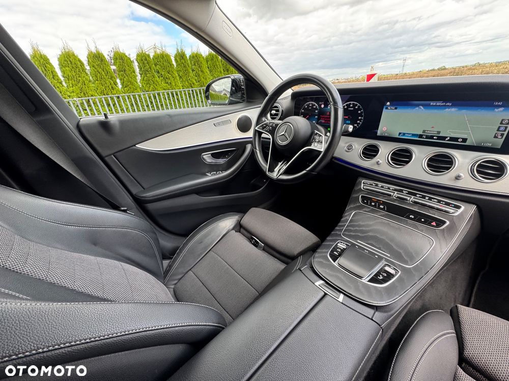 Mercedes-Benz Klasa E 300 de 9G-TRONIC AMG Line - 6