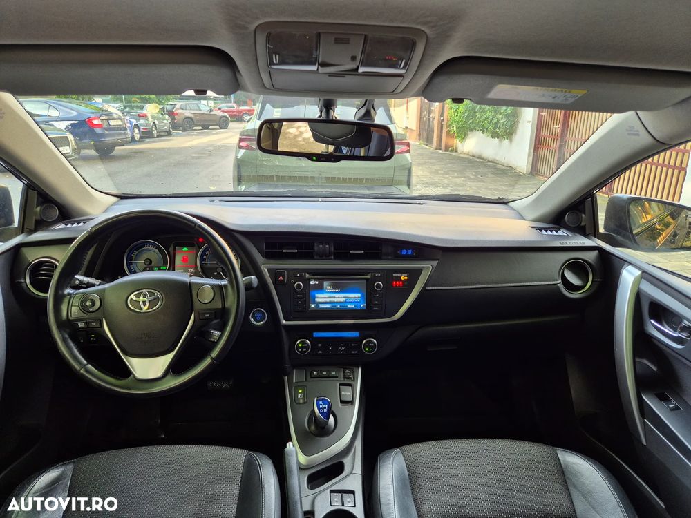 Toyota Auris 1.8 L VVT-i HSD Sol - 15