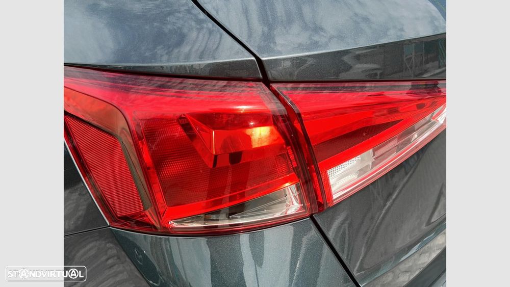 SEAT Arona - 10