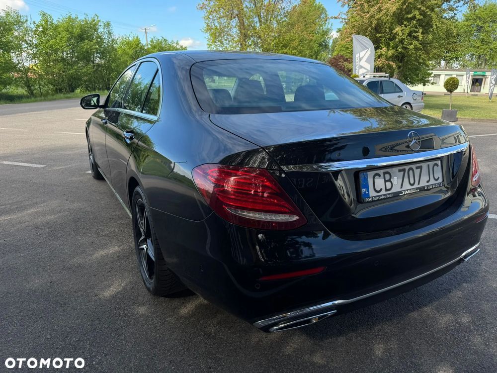 Mercedes-Benz Klasa E 220 d Business Edition 9G-TRONIC - 4