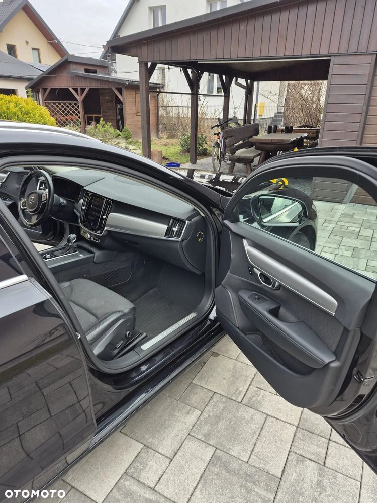 Volvo V90 D3 AWD Momentum Pro - 19