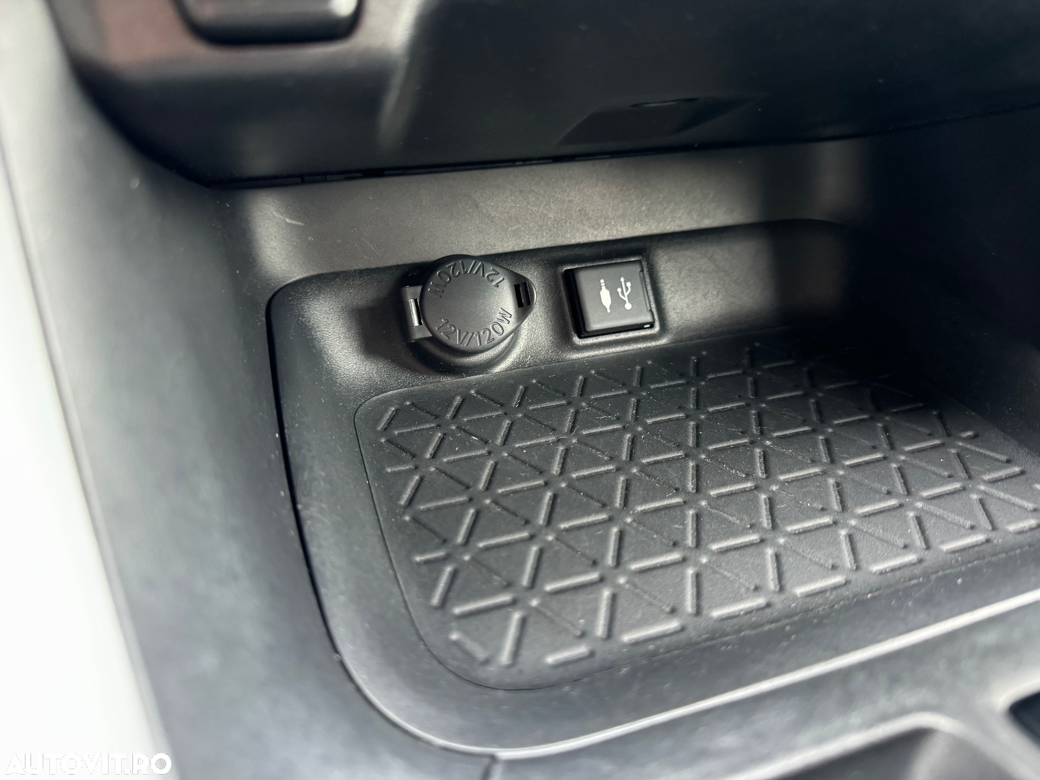 Toyota RAV4 2.5 4x4 Hybrid Comfort - 16