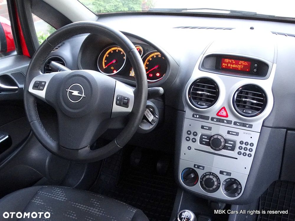 Opel Corsa 1.4 16V Satellite - 22