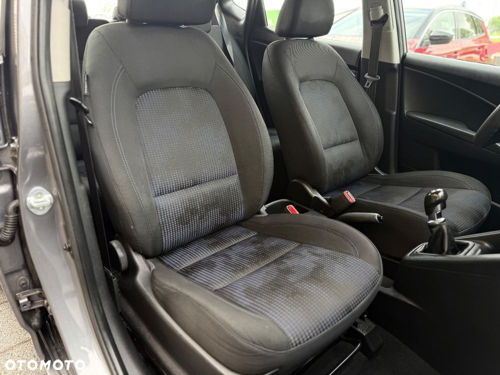 Hyundai ix20 1.4 BlueDrive Classic + - 27
