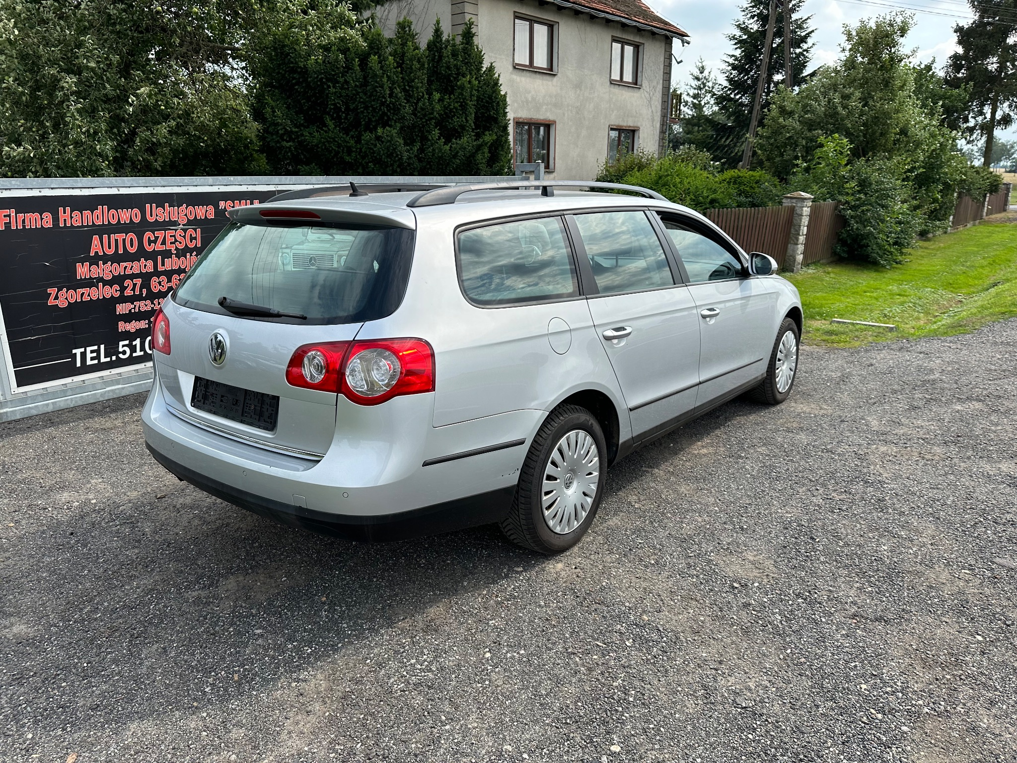 Volkswagen Passat - 4