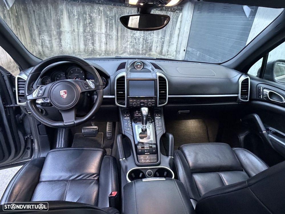 Porsche Cayenne Diesel Platinum Edition - 12