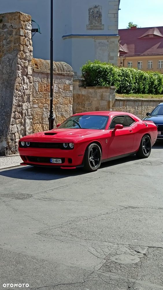 Dodge Challenger - 4