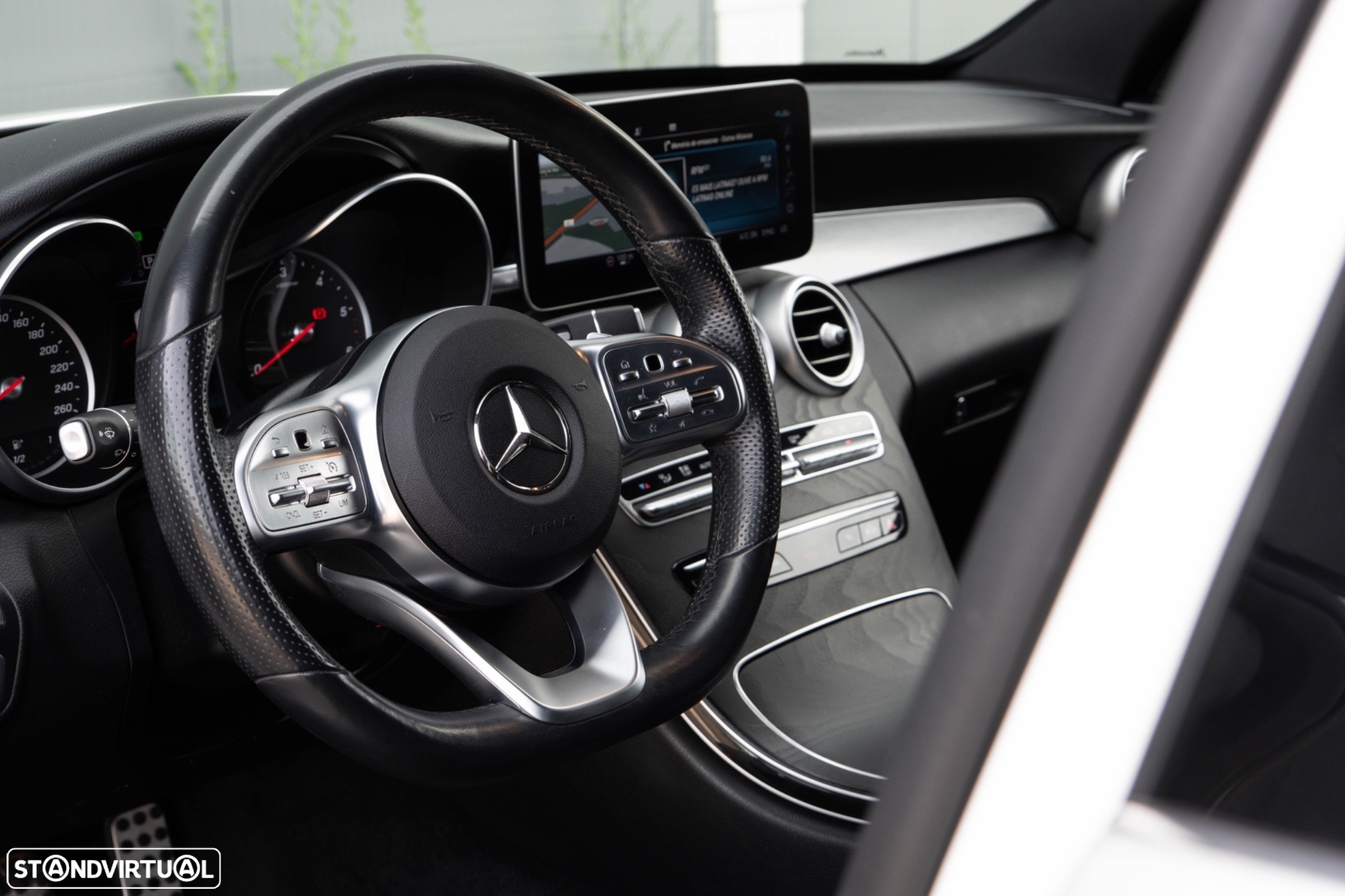 Mercedes-Benz C 300 BlueTEC Hybrid AMG Line - 27