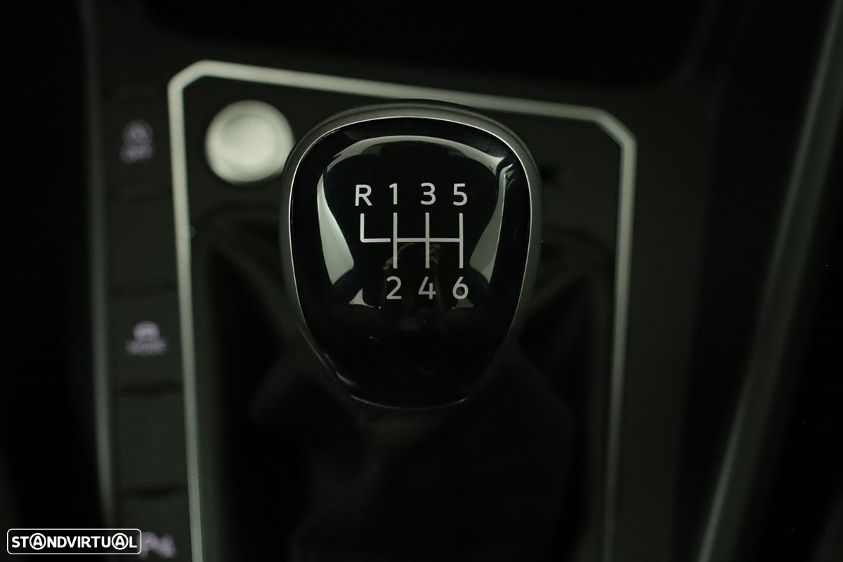 VW Taigo 1.0 TSI R-Line - 12