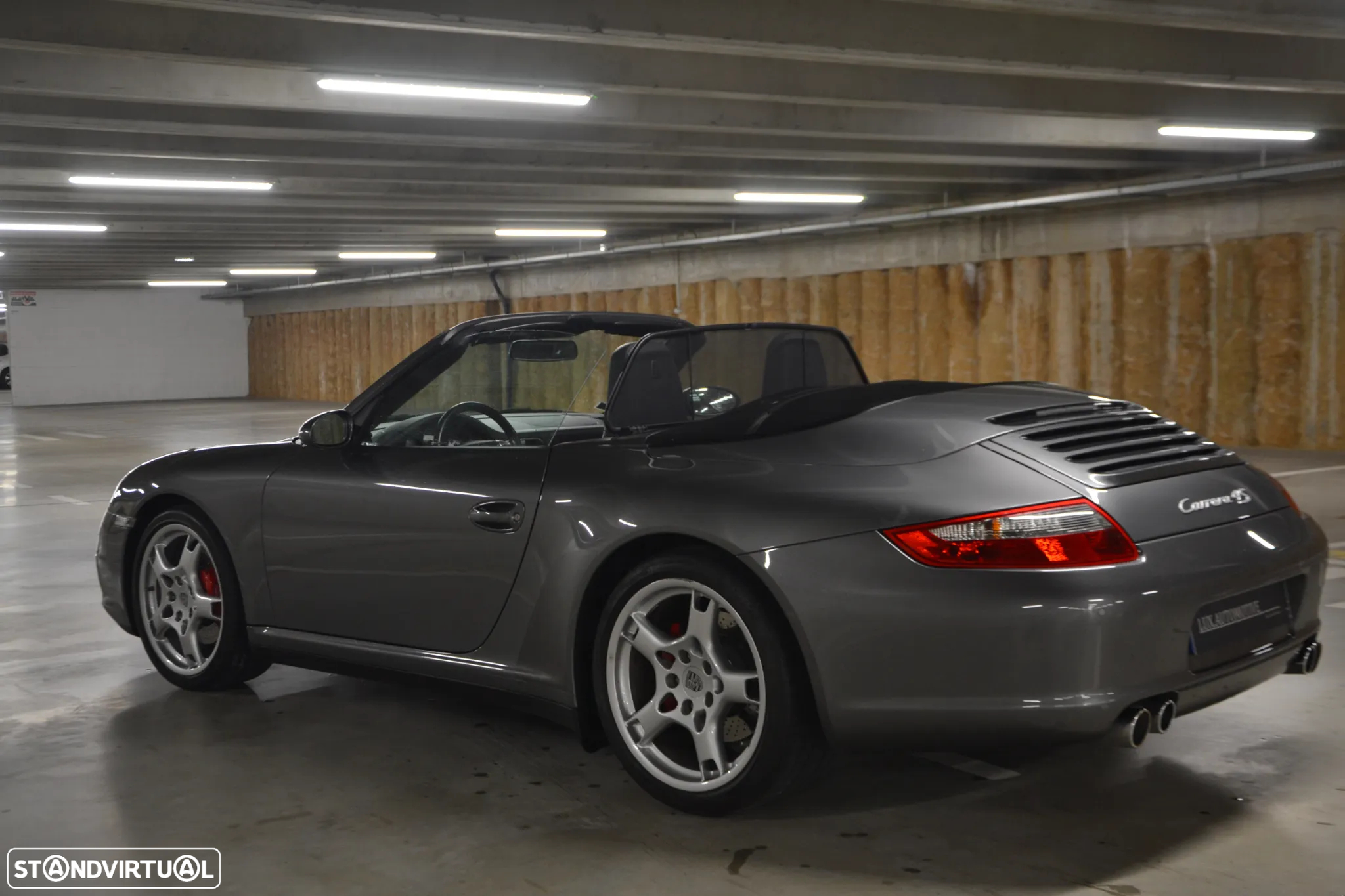 Porsche 911 (997) Carrera 4 S - 11